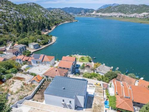 ทัศนียภาพ, Luxury Villa Navis - Villa in โปลเช่