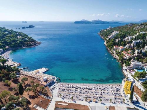 A szálláshely kívülről, Apartment with 3 rooms and jacuzzi in Cibaca