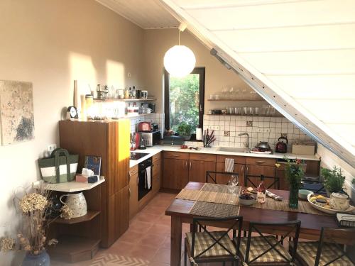 ทัศนียภาพภายนอกโรงแรม, Sajkod-az Öböl Csendje (Sajkod-az Obol Csendje) in ทิฮานี่