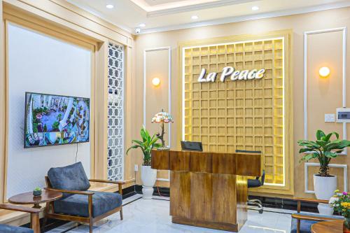 LA PEACE HOME