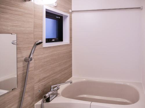 Apartment image 8