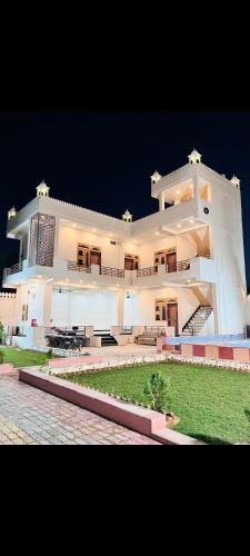 Rajwada Haveli, Jāmb