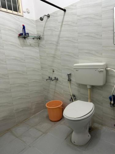 Fürdőszoba, Brownie Paradise in Puttaparthi