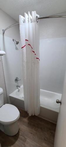 OYO Hotel Florence SC I-95 North - image 22