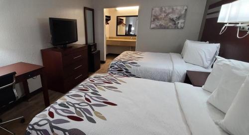 OYO Hotel Florence SC I-95 North - image 17