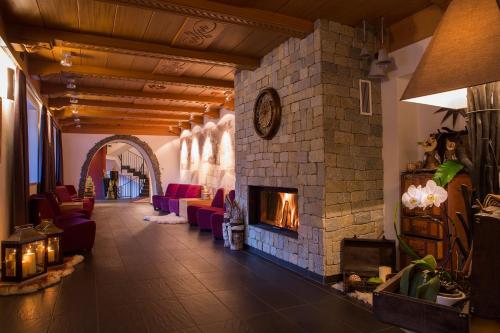 Hotel Rezia 4