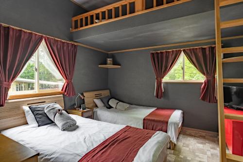 2 bedrooms, 3 beds
