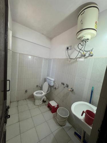 Celebrate Vacation New Shanti Palace in บาดรินารถ