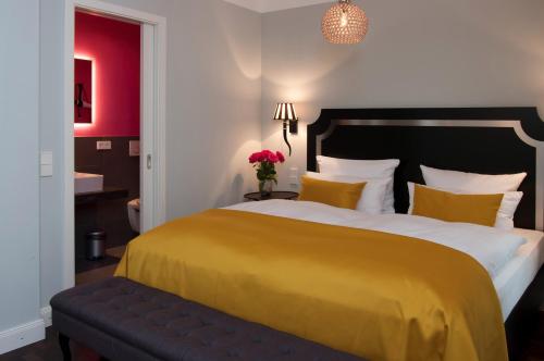 Hotel im Hof - image 12