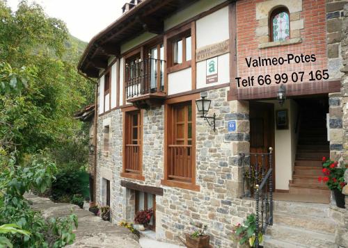 Accommodation in Valmeo