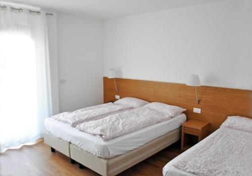 One-Bedroom Apartment with Balcony image 5