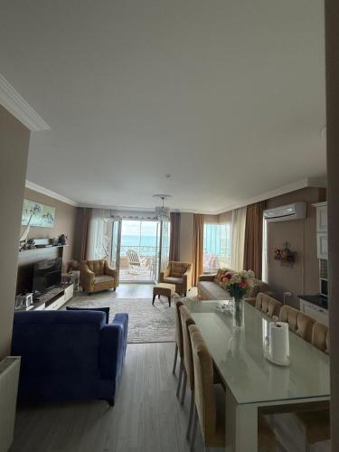 virtuve, Trabzon Sea Pearl in Mersin (Trabzon)