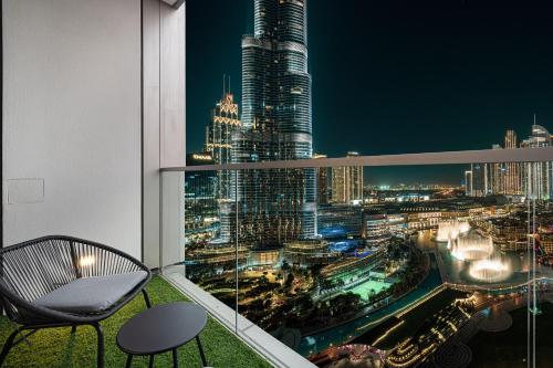 2BR Burj & Fountain View 5 mins to Dubai Mall, Dubai