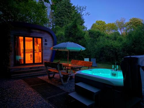 Sunridge EcoPod with Private Hot Tub