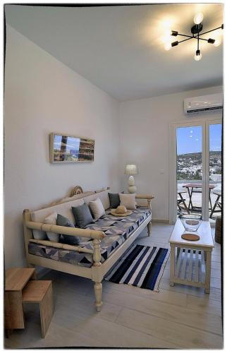 Theasis Sifnos Apartments chambre d'hôte vathy