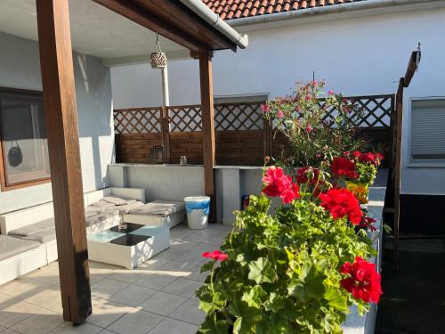 Idill Apartmanház B&B