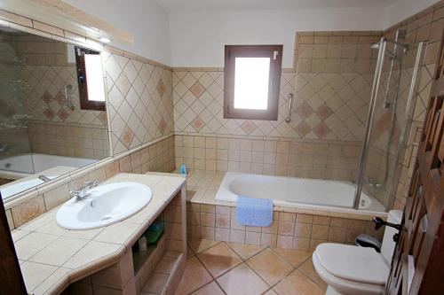 Two-Bedroom Villa image 5