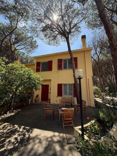50m from a stunning, exclusive coastal beach - 4 bedrooms house in Santa Margherita di Pula