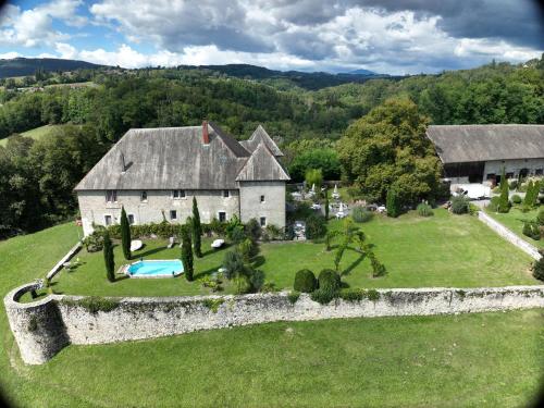 Château de Morgenex chambre d'hôte Crempigny-Bonneguête