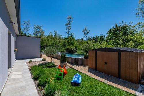 حديقة, Villa Shanti, a luxurious and modern Villa surrounded by nature in Zupanici