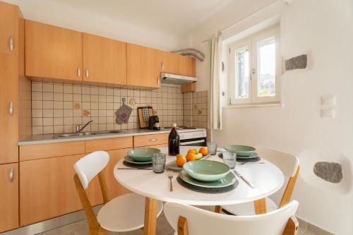 บริการและสิ่งอำนวยความสะดวก, Aloni Stone Studio with Private Parking in เลฟเคส