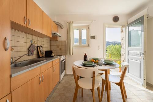 บริการและสิ่งอำนวยความสะดวก, Aloni Stone Studio with Private Parking in เลฟเคส