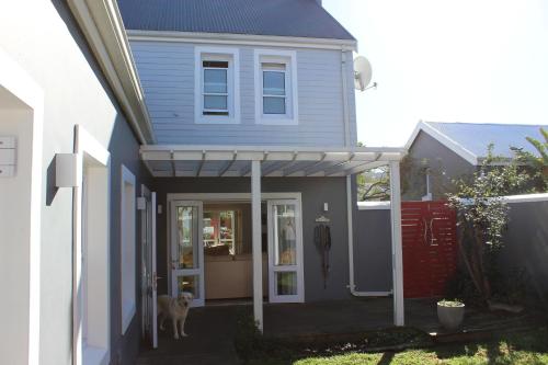 Kert, Thesen home on the canals with your own private jetty in Thesens Sziget