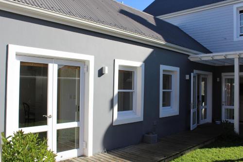 Kert, Thesen home on the canals with your own private jetty in Thesens Sziget