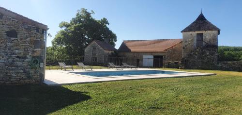 Maison de charme avec Piscine en Périgord (Maison de charme avec Piscine en Perigord) in La Cassagne