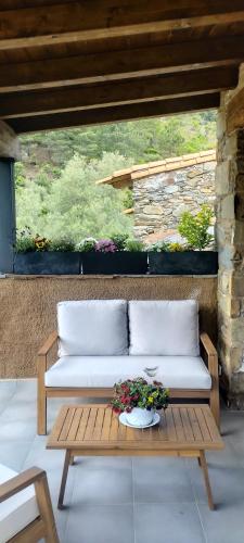 Casa Esperabán (Casa Esperaban) in Pinofranqueado