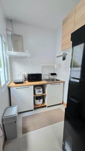 Entire Home Near Airport • 20 Mins to Downtown