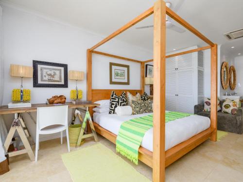 Nakai Beach Homestay in Trafalgar