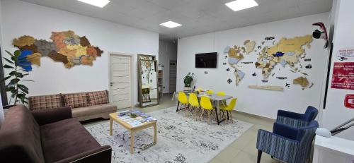 zonă comună salon/TV, KASPI HOSTEl in Aktau