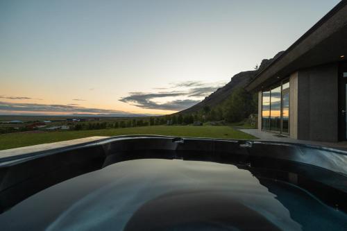 Hot tub, Klettasel Villa in Öræfi