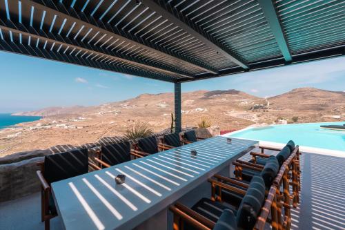 Kilátás, Mega Mansions Mykonos in Ftelias