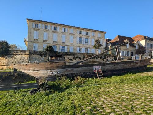 ทัศนียภาพภายนอกโรงแรม, Au bord de la Dordogne in แบร์ฌรัค