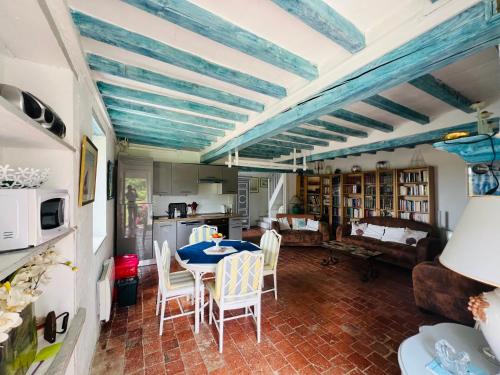 Le Gîte De L'Ouche Charlot (Le Gite De L'Ouche Charlot) in Moulins-Engilbert