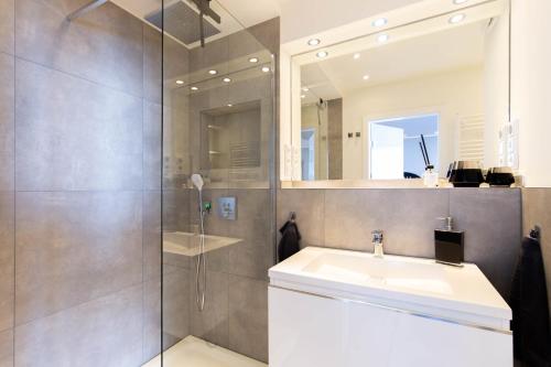 Apartment image 10