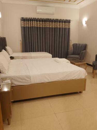 Clifton Royal Family Guest House - image 12