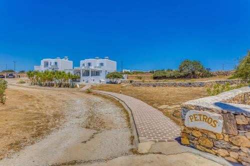 Petros Rooms - image 6