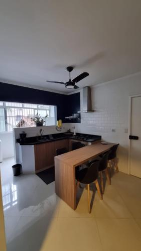 Estilo Praia do Tombo&Astúria (Apartamento completo para ate 6 pessoal e reserva de vaga, com estilo na Praia Praia do Tombo&Asturi) in Asturias