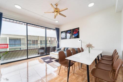 KN HOLIDAY HOME IN GLOBAL CITY