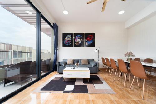 KN HOLIDAY HOME IN GLOBAL CITY