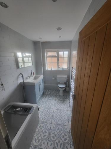 Silverstone - 5 Bed - Sleeps 10 in Towcester