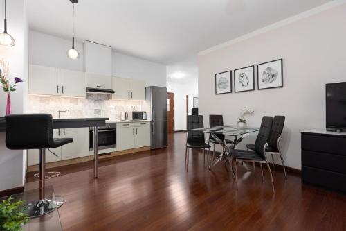 Konyha, Moser Living and Wellness Apartment in Vízpart/Beach