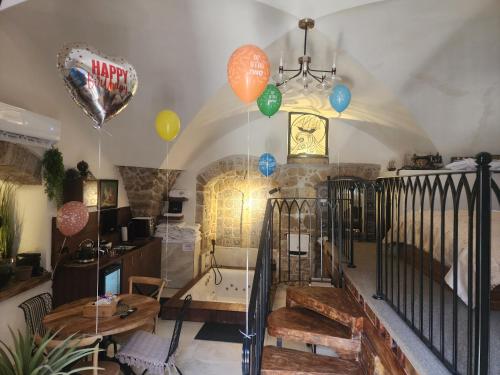 Templars suite in Akas