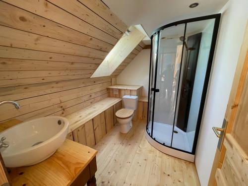 douche, Maison indépendante au pied du Vercors - Gîte du Mas Roux (Maison independante au pied du Vercors - Gite du Mas Roux) in Saint-Andeol