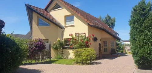 OSTSEEFERIEN IN LICHTENHAGEN-DORF FERIENWOHNUNG in Elmenhorst Anteil, Deutschland