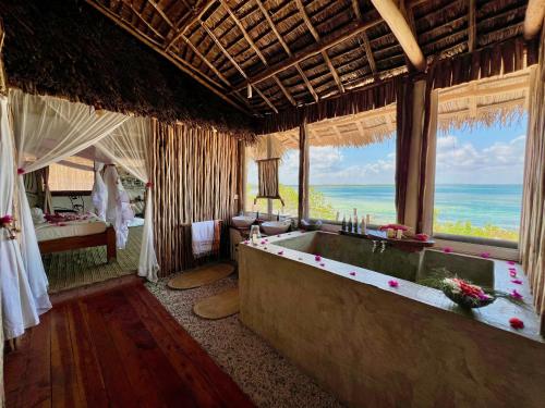 Rock and Sea Resort in Uyombo