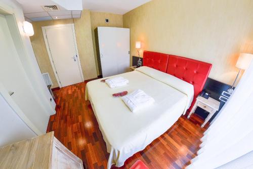 Budget Double Room image 2